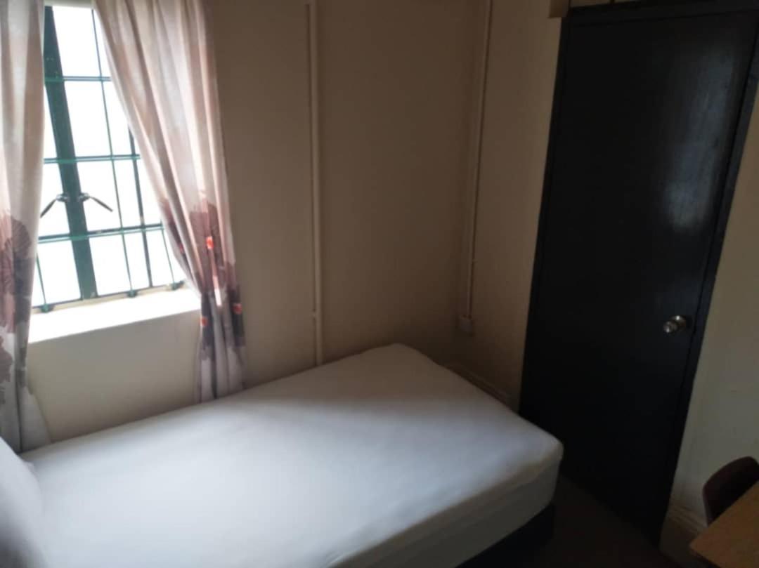 Grocer'S Inn Backpackers Guesthouse Kuala Lumpur Buitenkant foto
